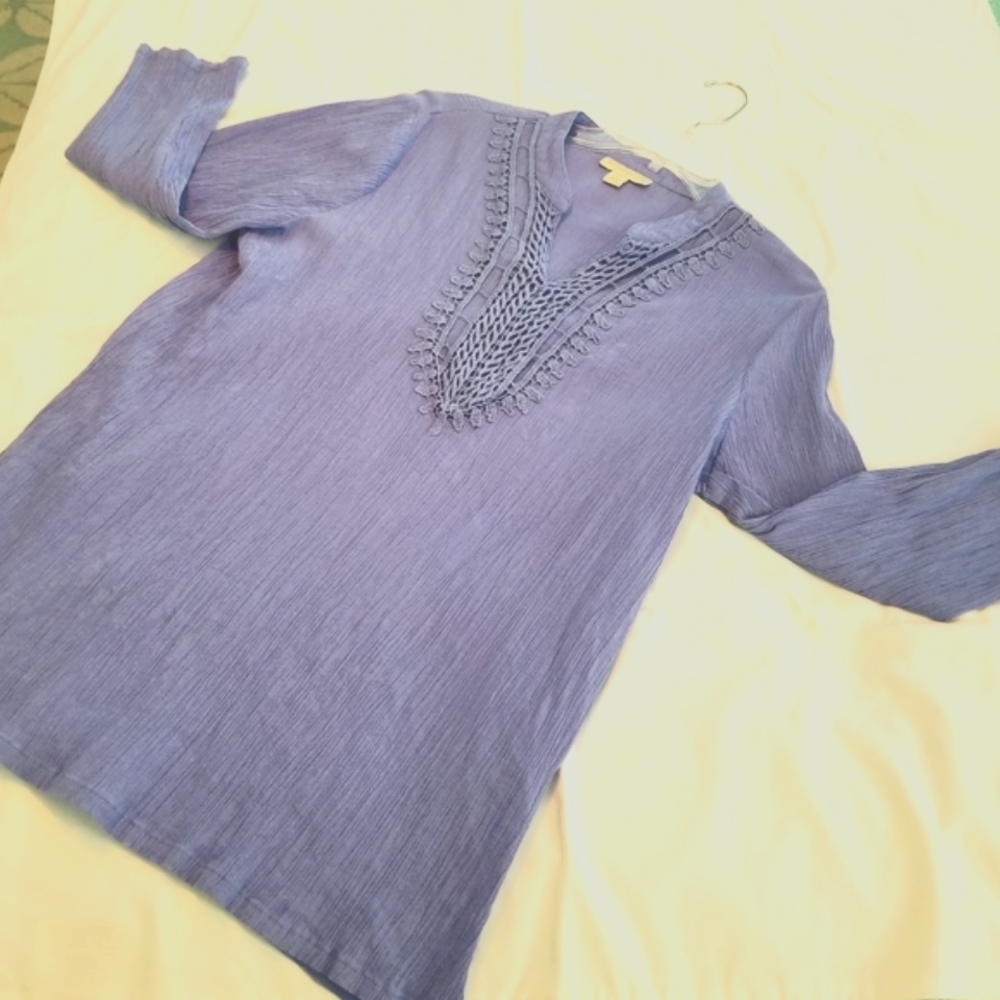 Appleseeds periwinkle colored crinkle cotton tunic with crocheted front, size L